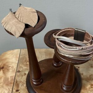 Elegant Tan Leather Earrings and Bracelet Set